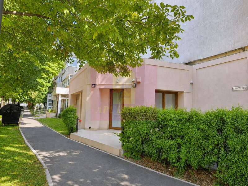 Spatiu stradal central, 59 mp + terasa 35 mp | Comision 0